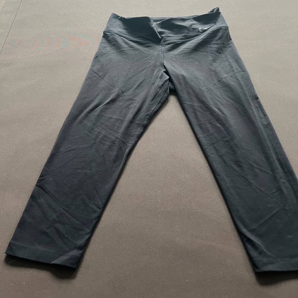 Nike dry fit capri leggings black